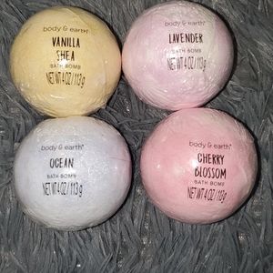 4 bathbombs